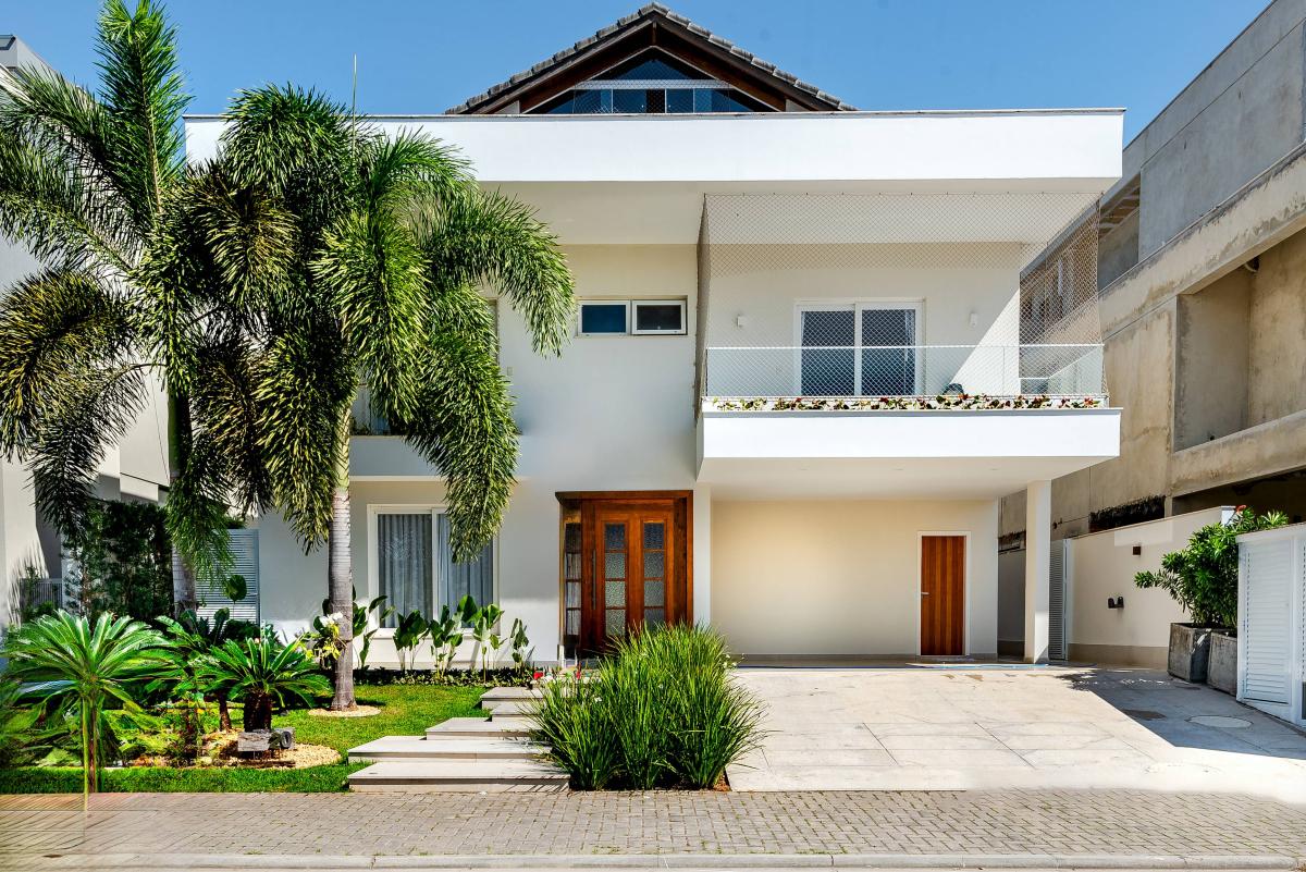 Casa de condomínio com 4 quartos, 630m², para locação em Rio de Janeiro, Barra da Tijuca