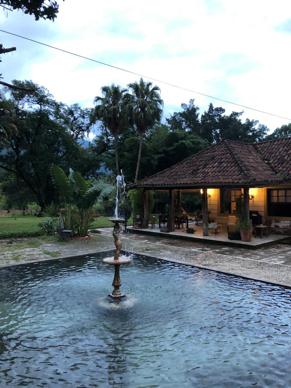 Descubra o Paraíso na Fazenda em Itaguaí - 17 alqueires - 65% plano