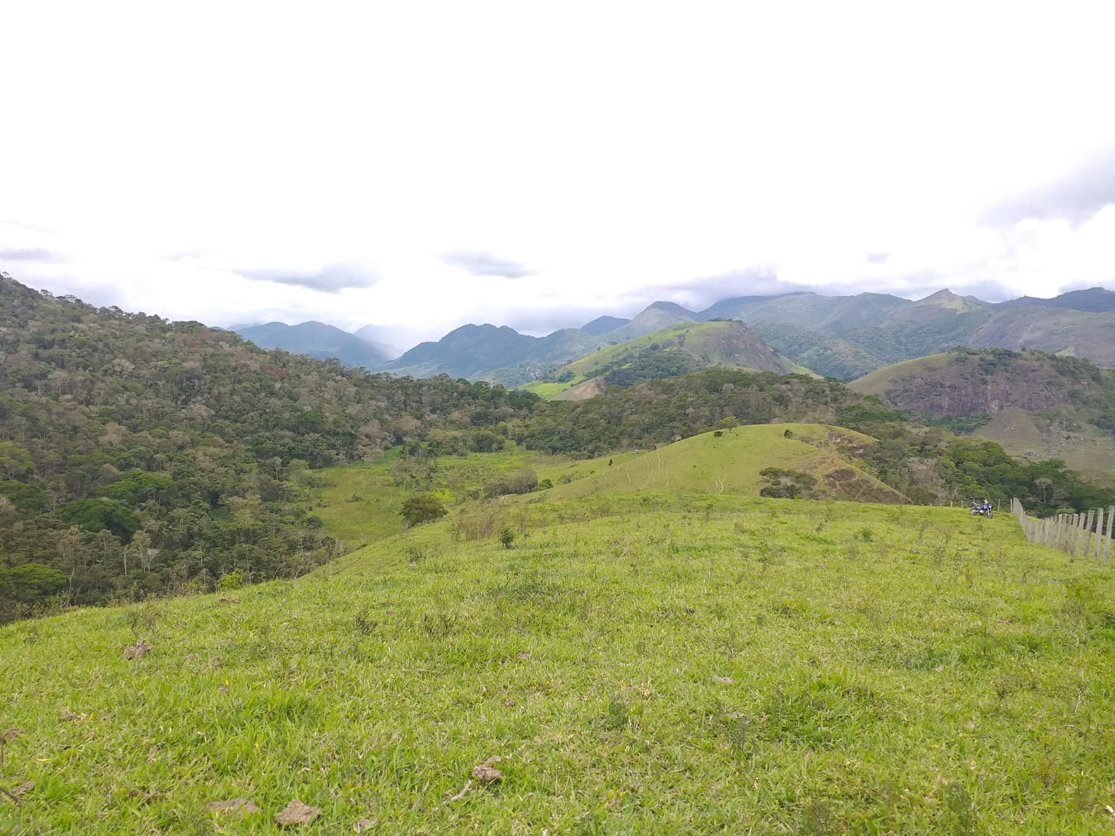 Fazenda histórica com 979 hectares próximo do centro de Trajanode Moraes - Rio de Janeiro