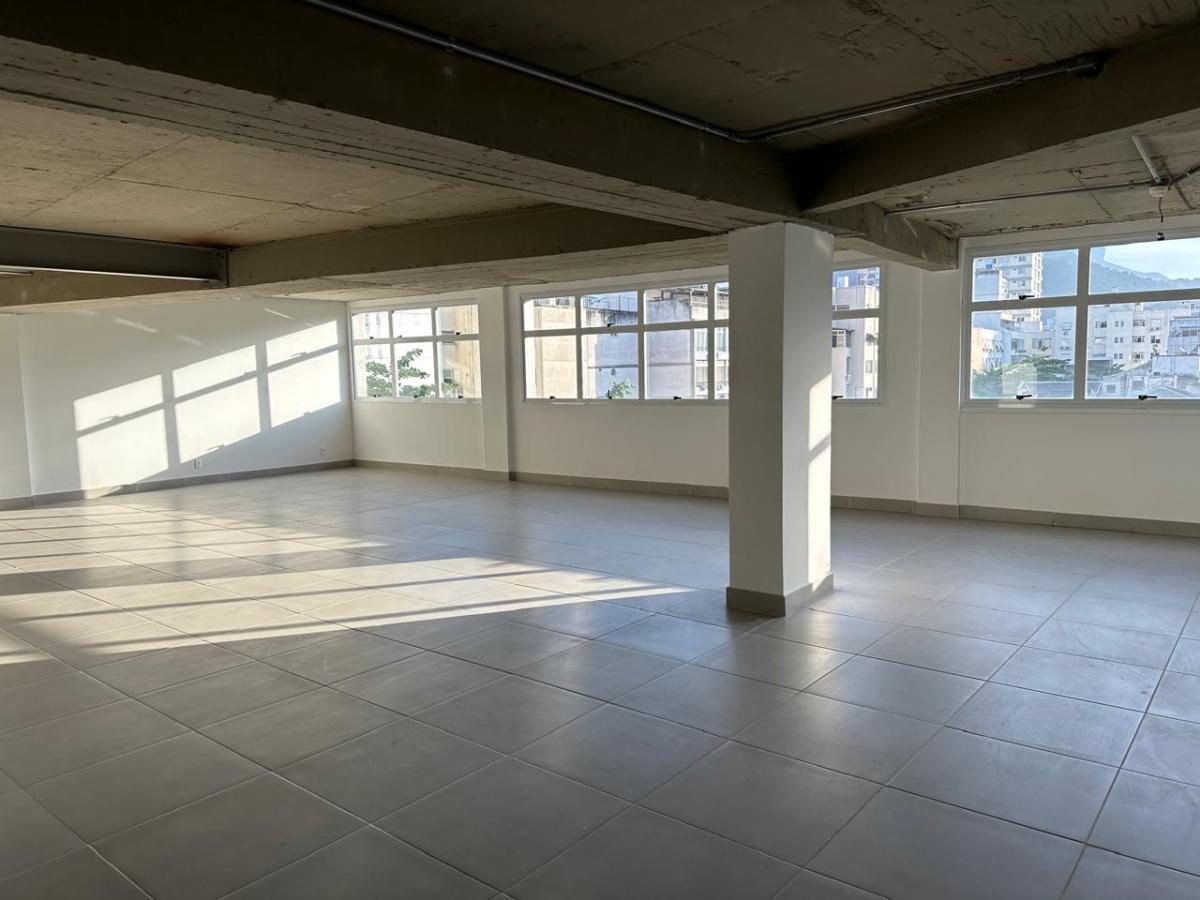 Sala comercial com 1 quarto, 380m², para locação em Rio de Janeiro, Leblon